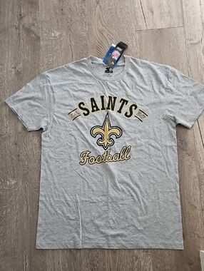 STARTER Saints Football Short Sleeve Tee in Grey with Gold and Black Logo